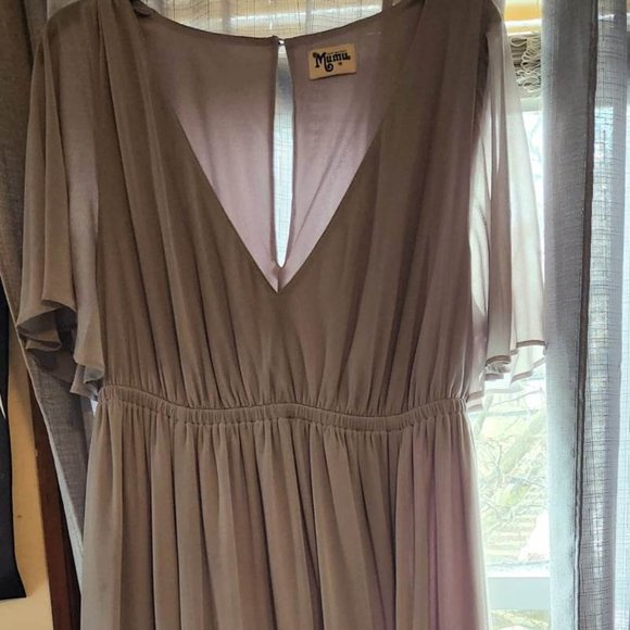 Show Me Your Mumu Maxi Dress, Blush color, Well-made, 1x size. - Picture 3 of 5